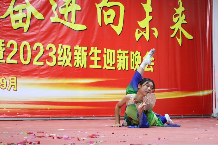 常德德才科技職業(yè)學(xué)校,常德招生就業(yè),電子商務(wù)專業(yè)學(xué)校,專業(yè)學(xué)校報(bào)考哪里好 常德德才科技職業(yè)學(xué)校,常德招生就業(yè),電子商務(wù)專業(yè)學(xué)校,專業(yè)學(xué)校報(bào)考哪里好